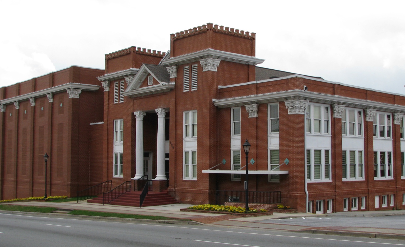 Lawrenceville historic courthouse square